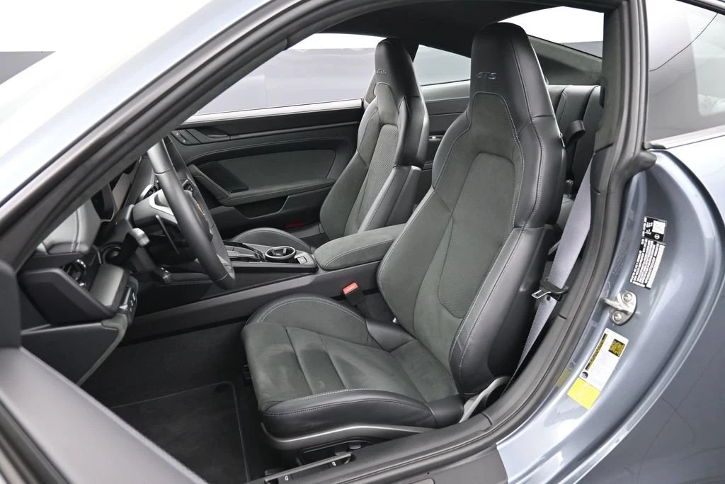 2026 Porsche 911 Carrera 4 GTS interior, seats, Slate Grey Neo
