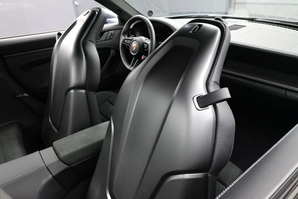2026 Porsche 911 Carrera 4 GTS interior, Slate Grey Neo