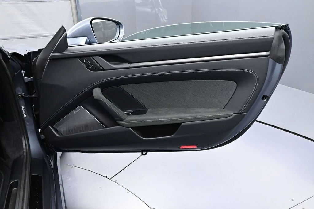 2026 Porsche 911 Carrera 4 GTS interior, door panel, Slate Grey Neo