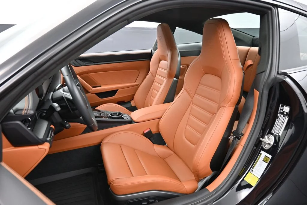 2026 Porsche 911 Carrera GTS interior, seats, Basalt Black/Classic Cognac