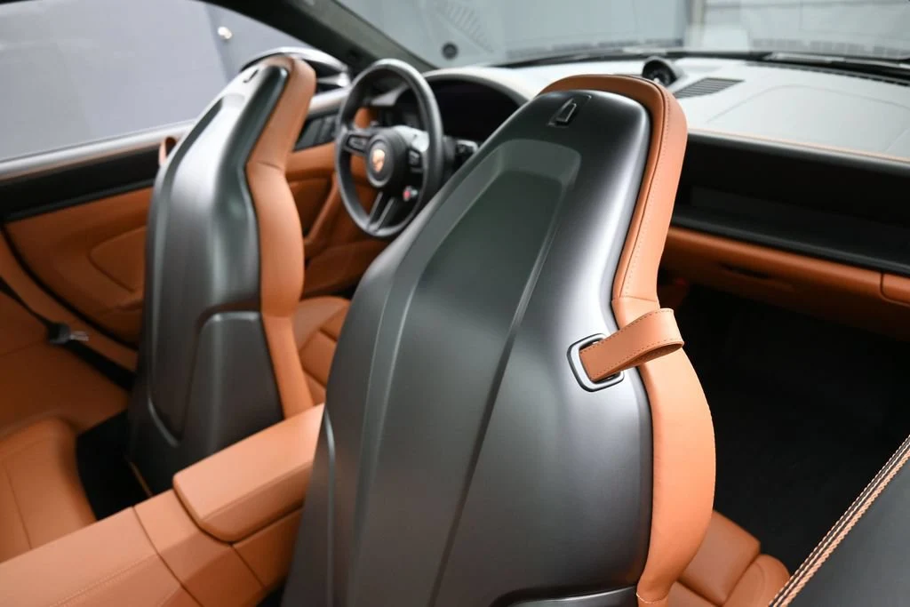 2026 Porsche 911 Carrera GTS interior, Basalt Black/Classic Cognac