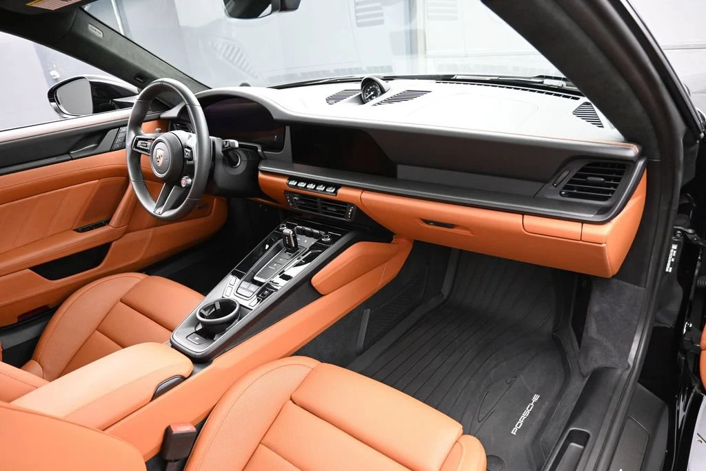 2026 Porsche 911 Carrera GTS interior, Basalt Black/Classic Cognac