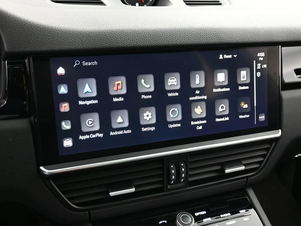 2022 Porsche Cayenne interior, dashboard, Black
