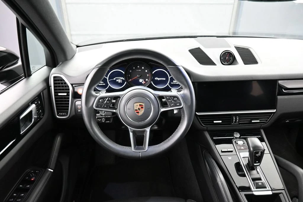 2023 Porsche Cayenne interior, dashboard, Black