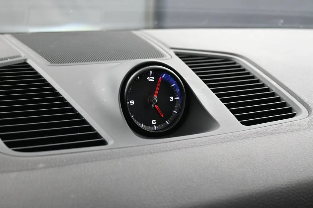 2023 Porsche Cayenne interior, Black