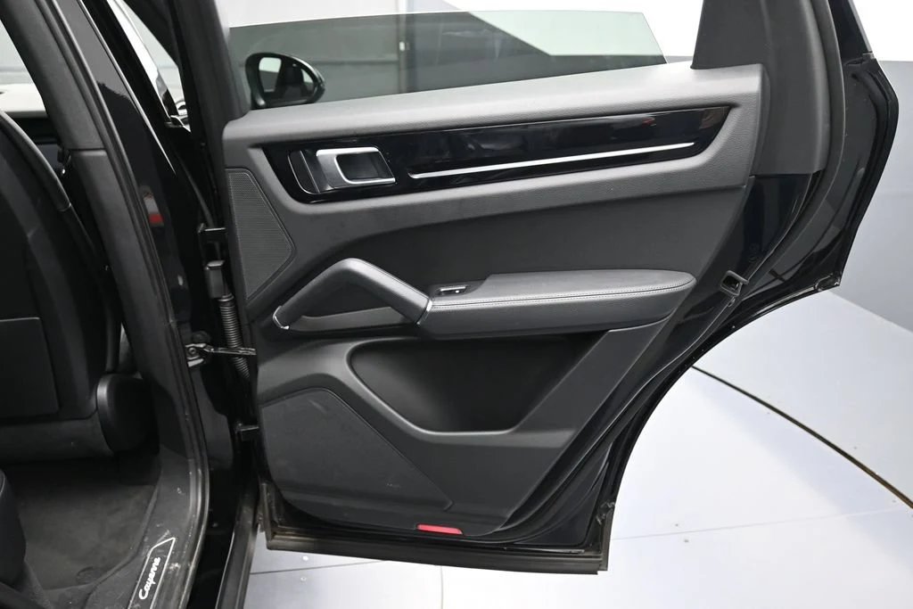 2023 Porsche Cayenne interior, door panel, Black