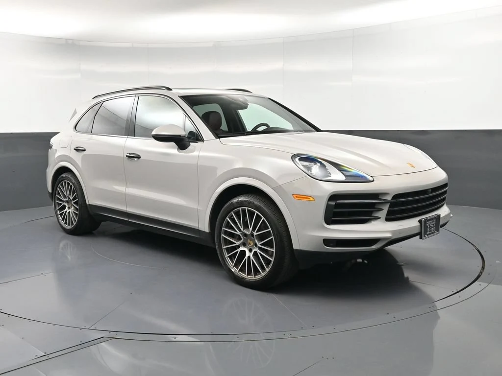 2023 Porsche Cayenne Platinum Edition for sale, front three-quarter view, Grey