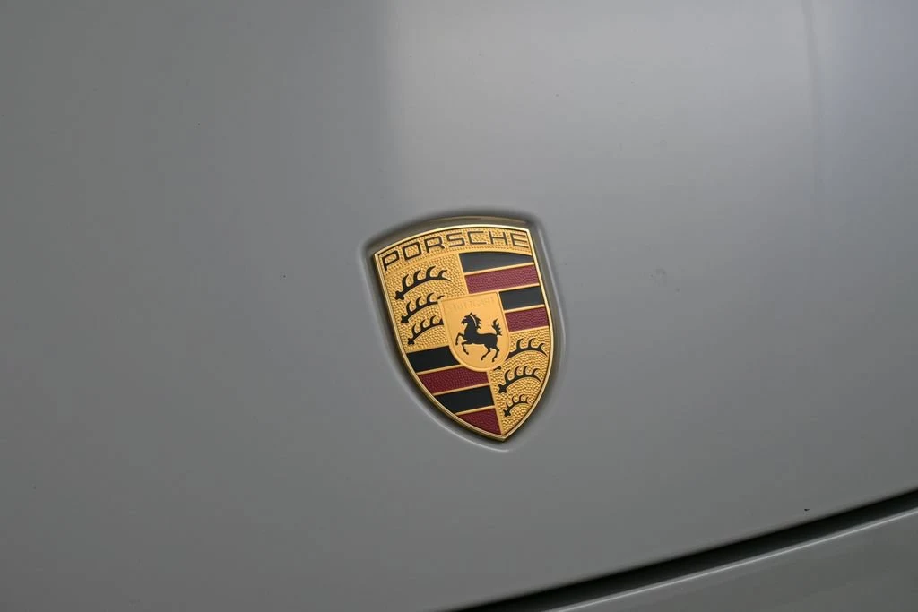 2023 Porsche Cayenne Platinum Edition, detail