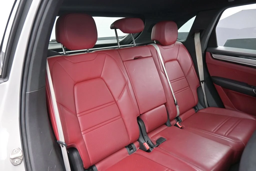 2023 Porsche Cayenne Platinum Edition interior, seats, Black/Bordeaux Red
