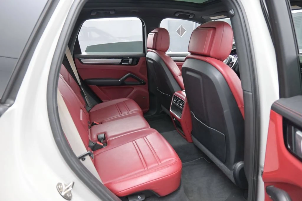 2023 Porsche Cayenne Platinum Edition interior, seats, Black/Bordeaux Red