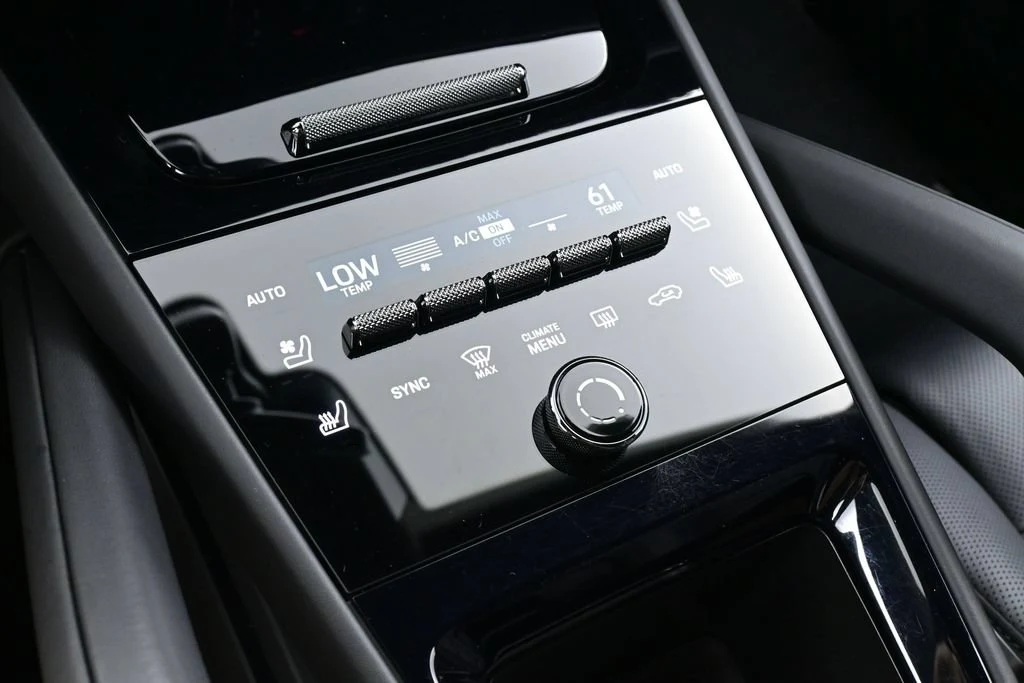 2024 Porsche Cayenne Turbo GT interior, center console, Black