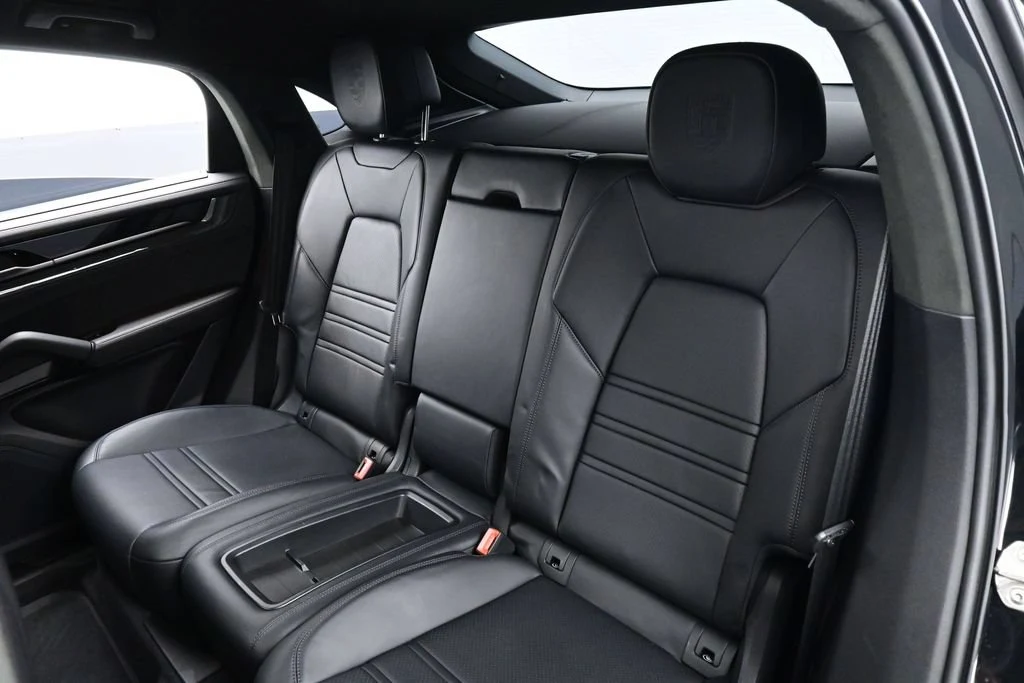 2024 Porsche Cayenne Turbo GT interior, seats, Black