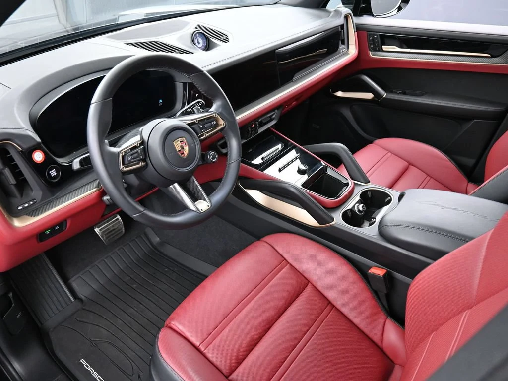 2025 Porsche Cayenne S interior, Black/Bordeaux Red