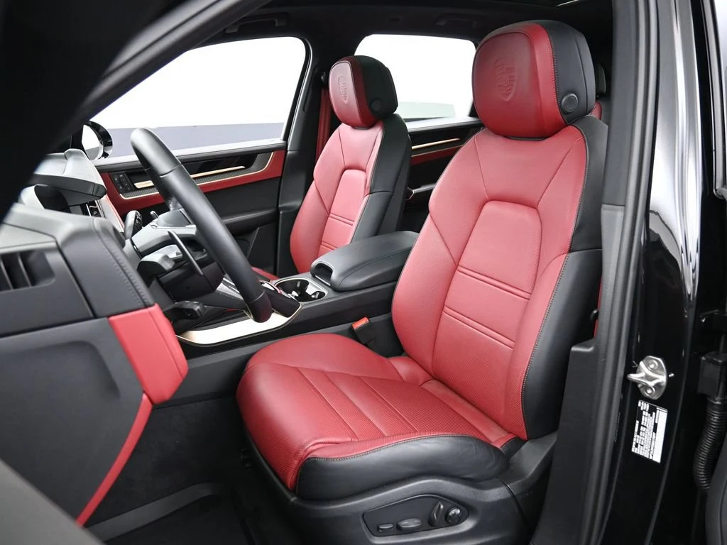 2025 Porsche Cayenne S interior, seats, Black/Bordeaux Red