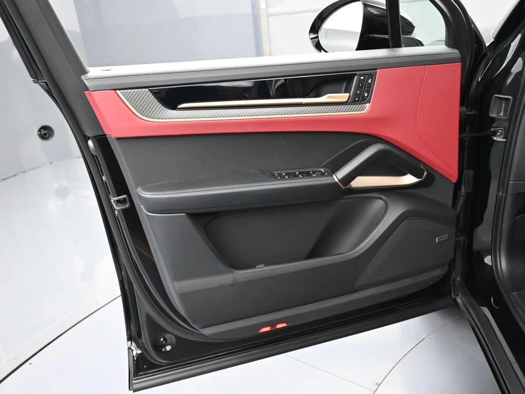2025 Porsche Cayenne S interior, door panel, Black/Bordeaux Red