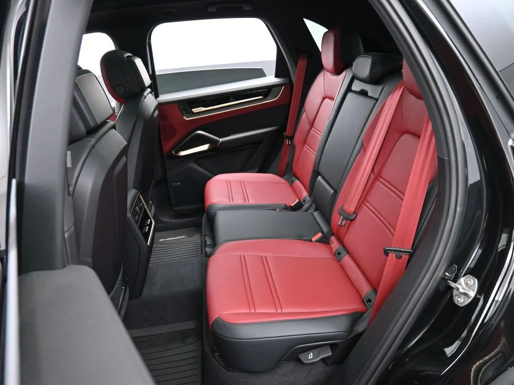 2025 Porsche Cayenne S interior, seats, Black/Bordeaux Red