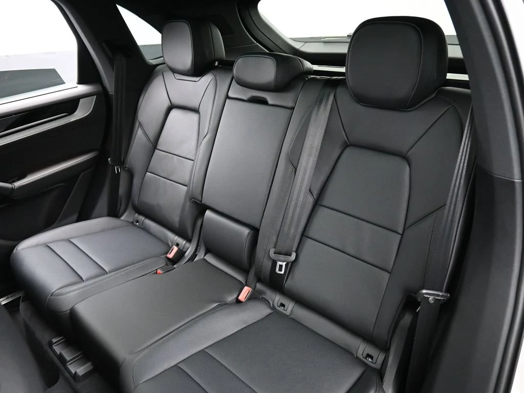 2026 Porsche Cayenne S interior, seats, Black