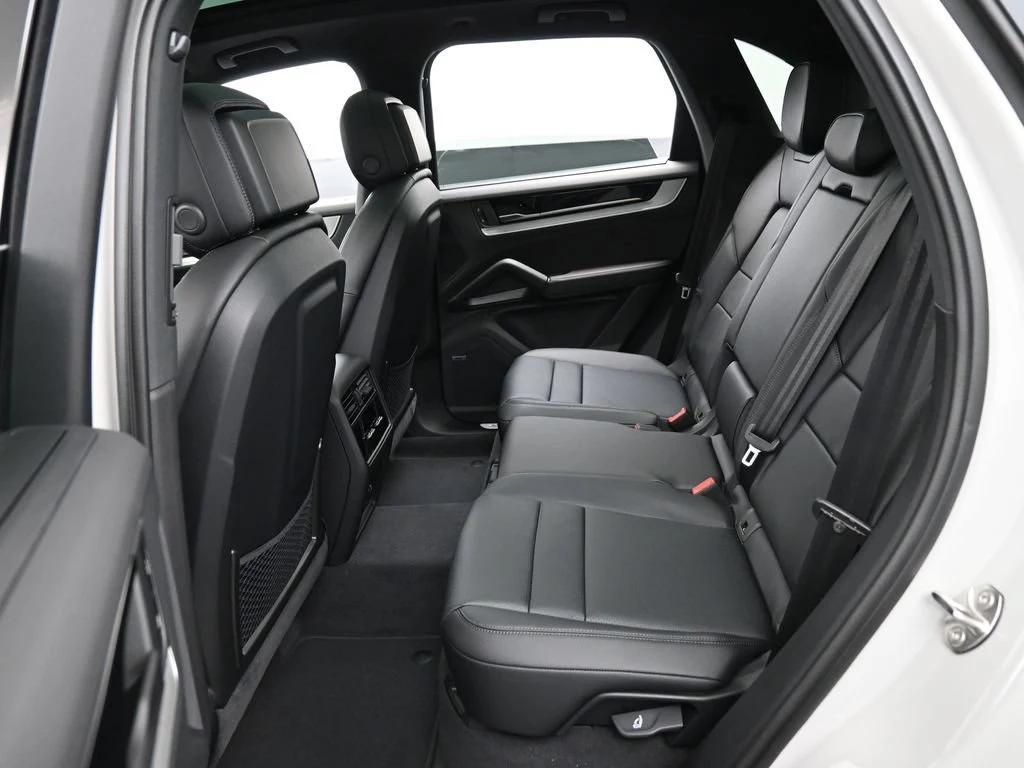 2026 Porsche Cayenne S interior, seats, Black