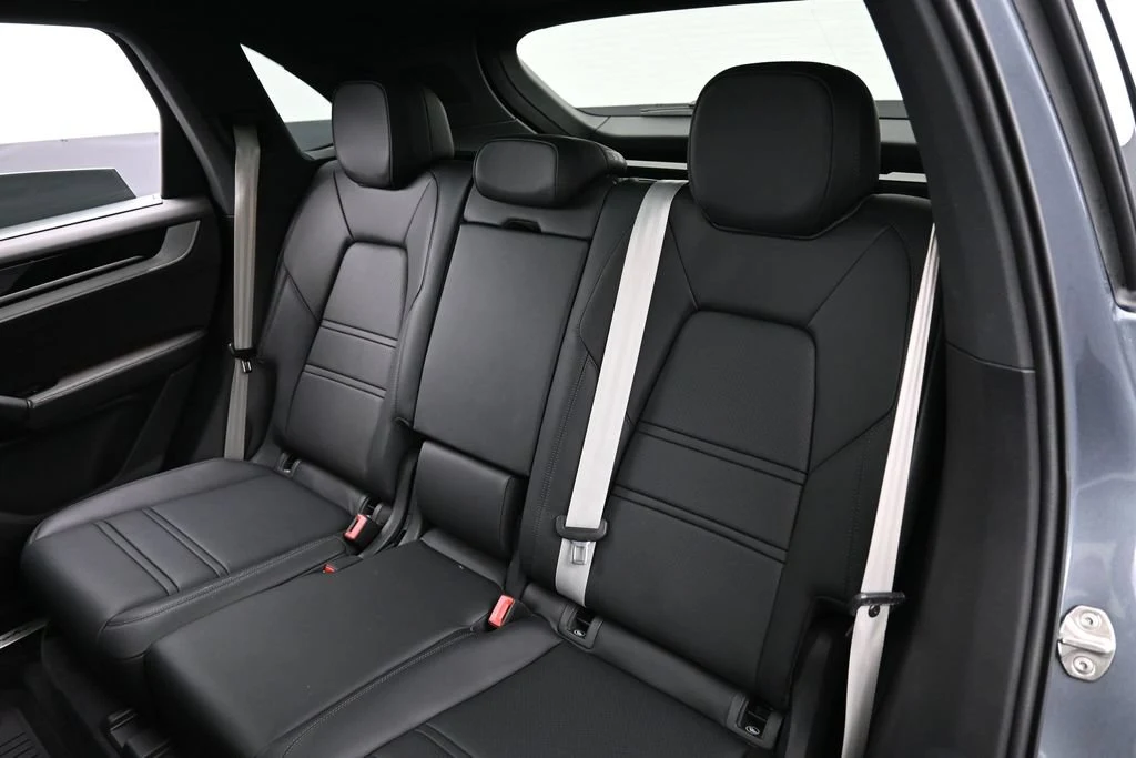 2026 Porsche Cayenne S interior, seats, Black