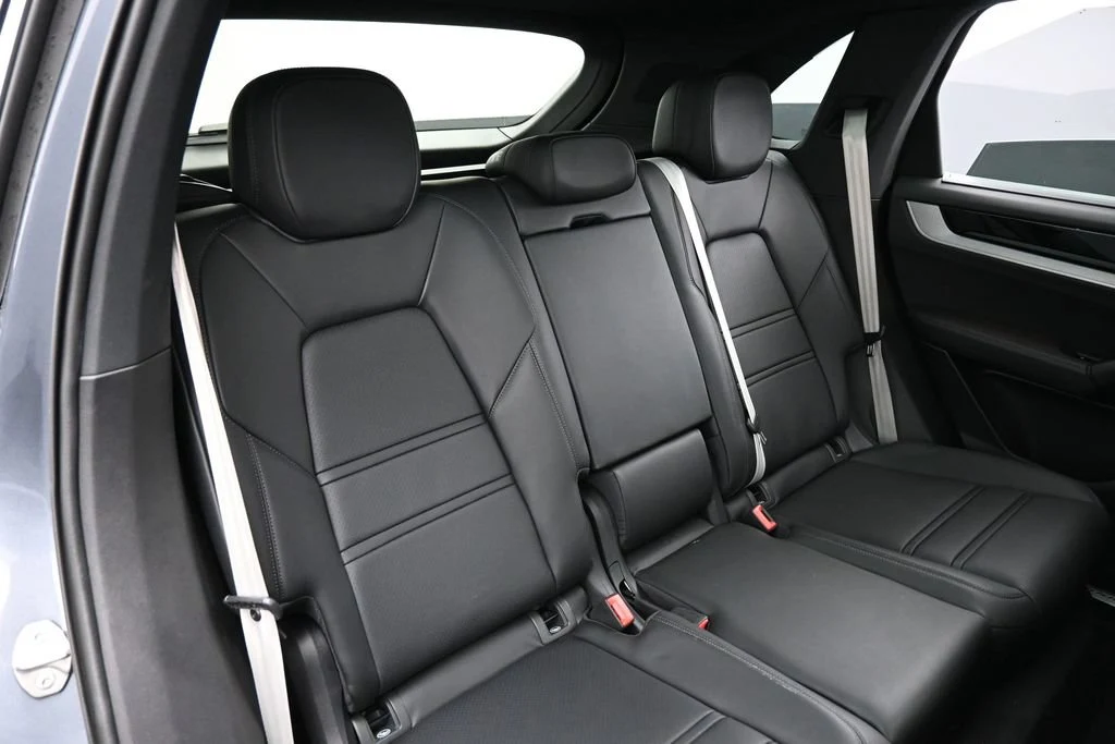 2026 Porsche Cayenne S interior, seats, Black