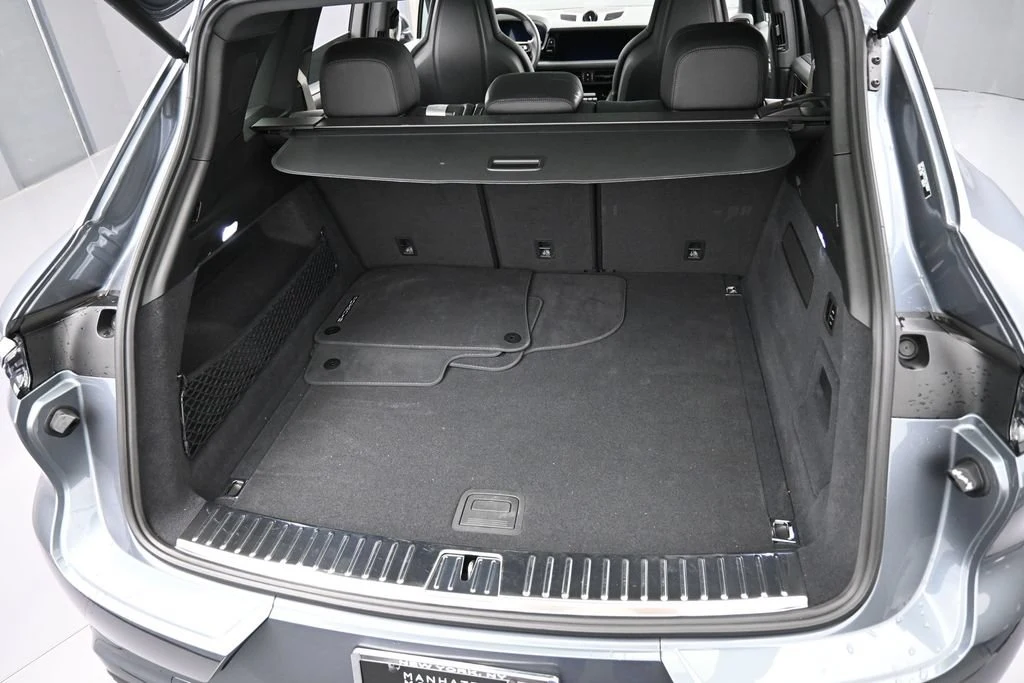 2026 Porsche Cayenne S trunk