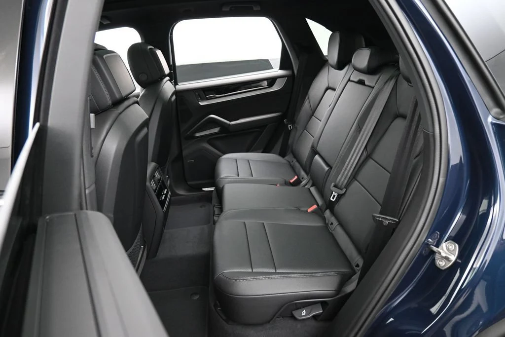 2026 Porsche Cayenne interior, seats, Black
