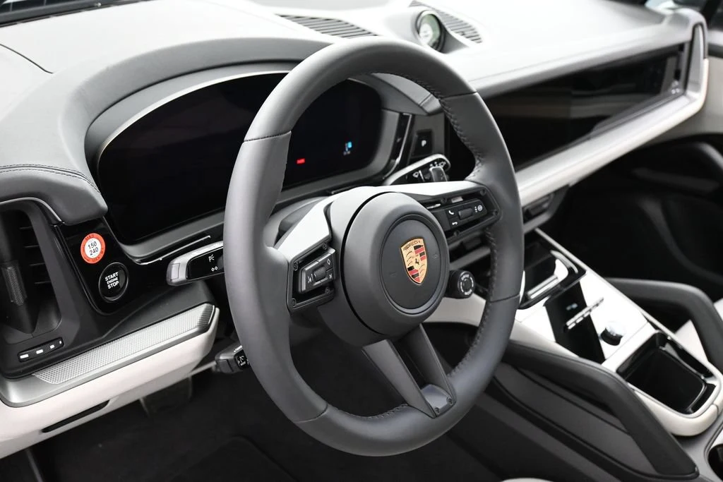 2026 Porsche Cayenne S interior, Black/Chalk
