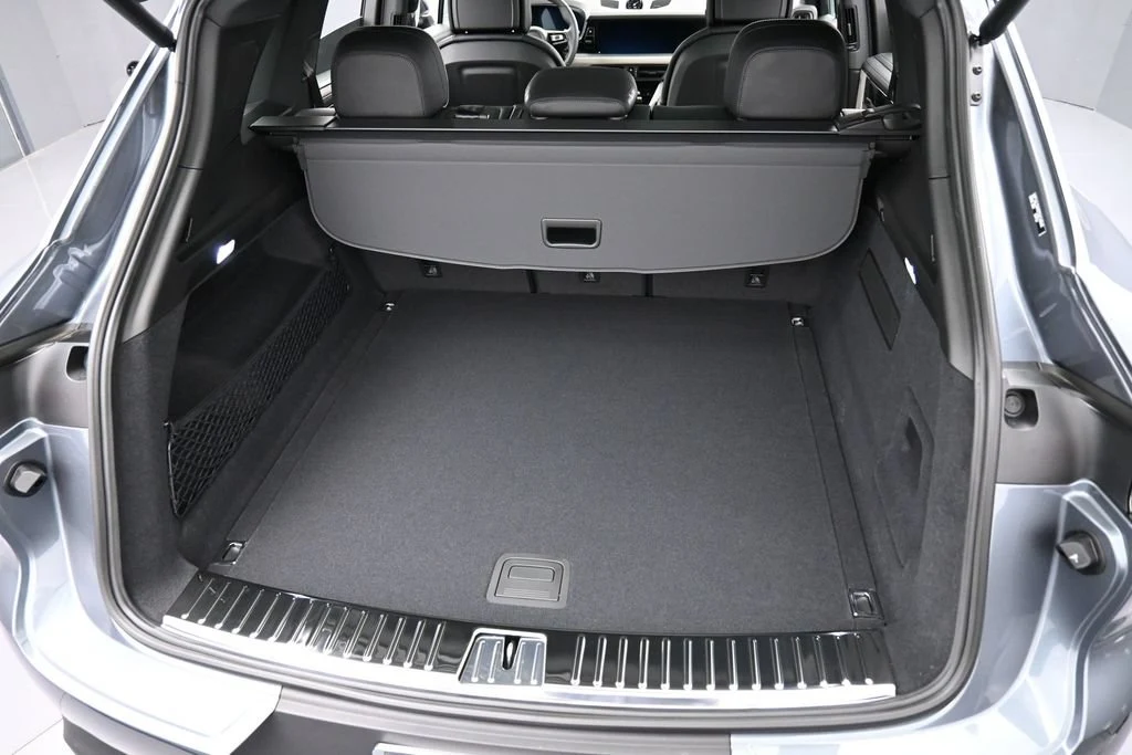 2026 Porsche Cayenne S trunk