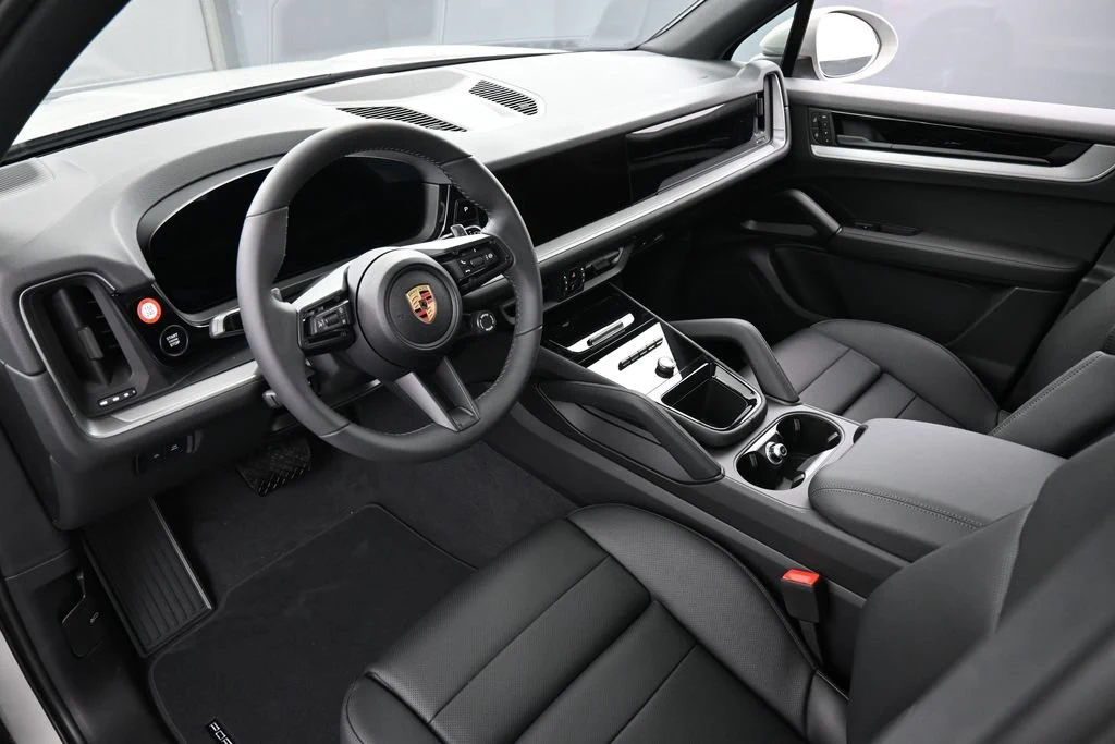 2026 Porsche Cayenne interior, Black