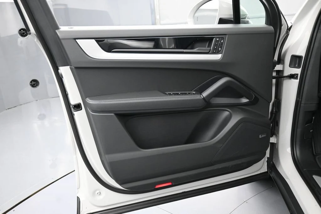 2026 Porsche Cayenne interior, door panel, Black