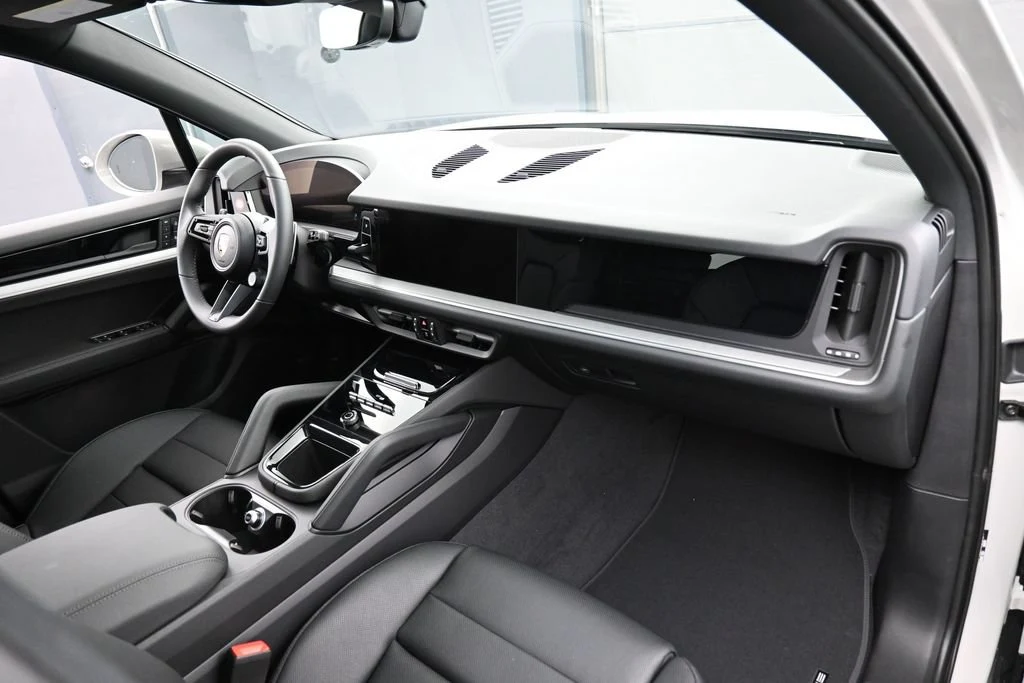 2026 Porsche Cayenne interior, Black