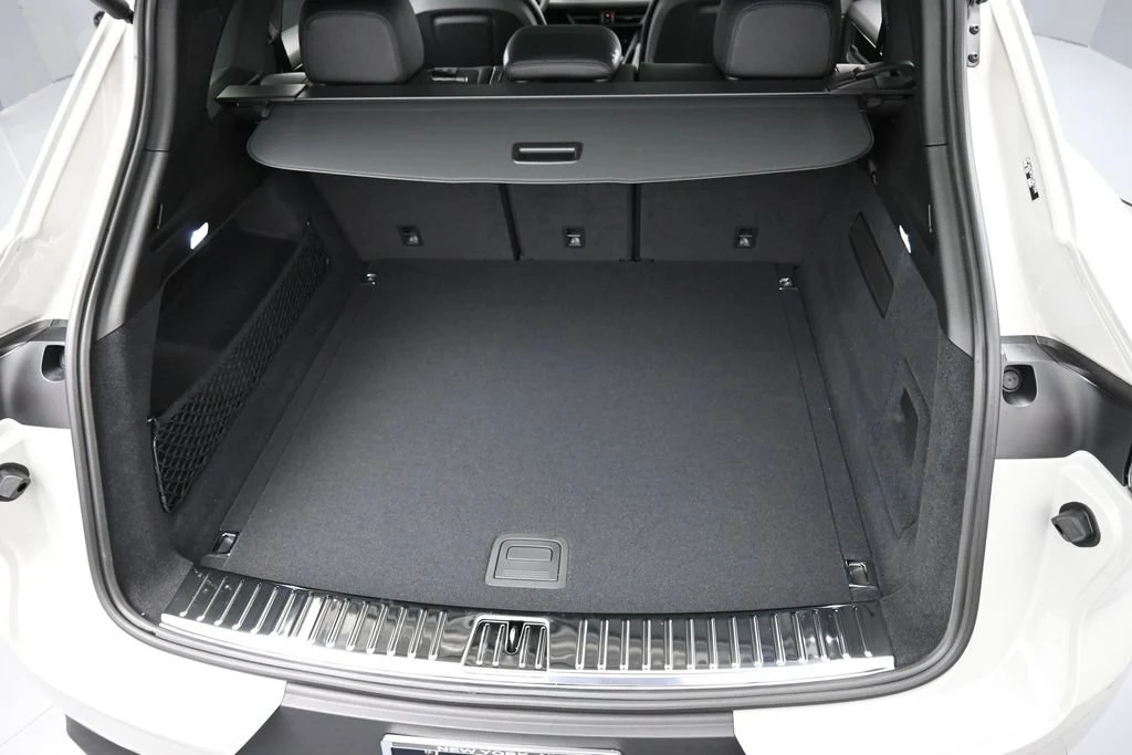 2026 Porsche Cayenne trunk