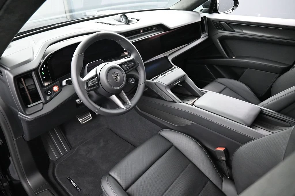 2026 Porsche Cayenne Turbo Electric interior, Black