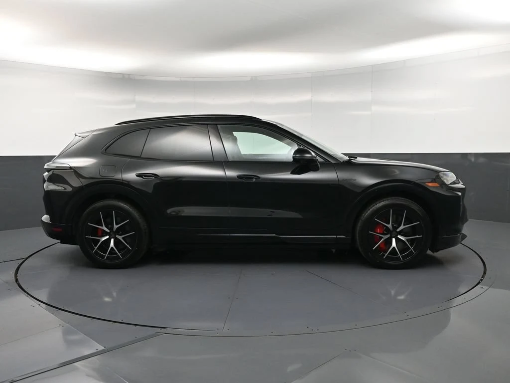 2026 Porsche Cayenne Turbo Electric, side profile, Black