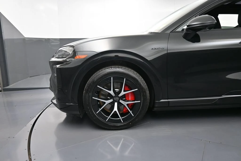 2026 Porsche Cayenne Turbo Electric for sale, exterior, Black