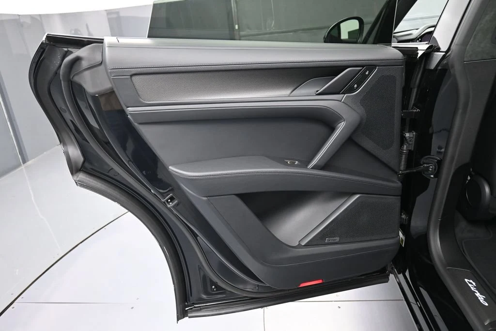 2026 Porsche Cayenne Turbo Electric interior, door panel, Black