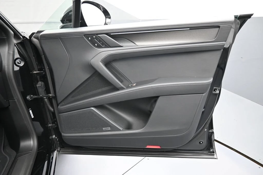 2026 Porsche Cayenne Turbo Electric interior, door panel, Black