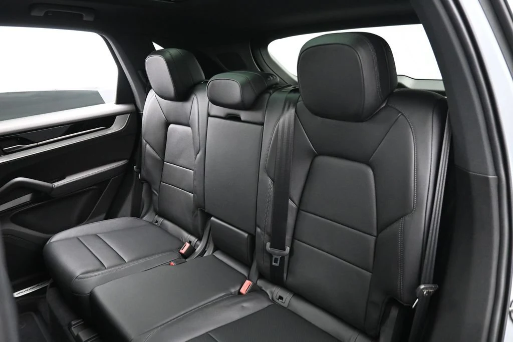 2026 Porsche Cayenne interior, seats, Black