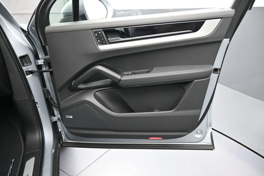 2026 Porsche Cayenne interior, door panel, Black