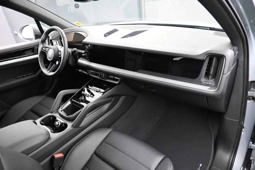 2026 Porsche Cayenne interior, Black