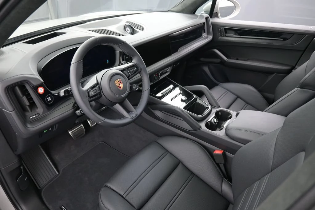 2026 Porsche Cayenne GTS interior, Black