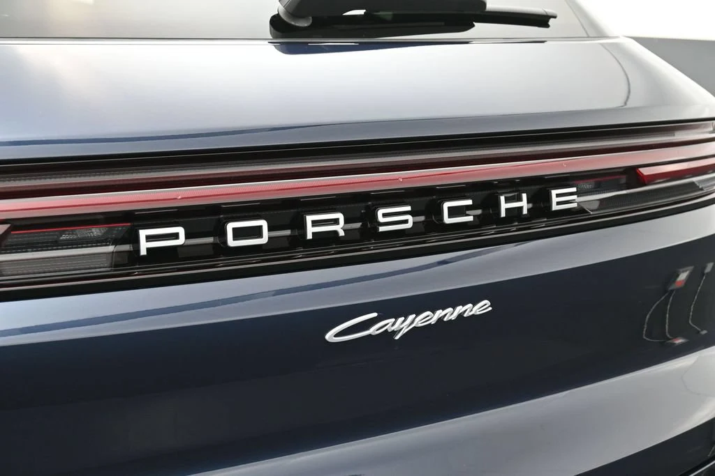 2026 Porsche Cayenne, detail