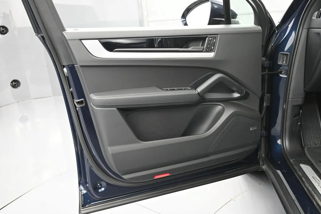 2026 Porsche Cayenne interior, door panel, Black