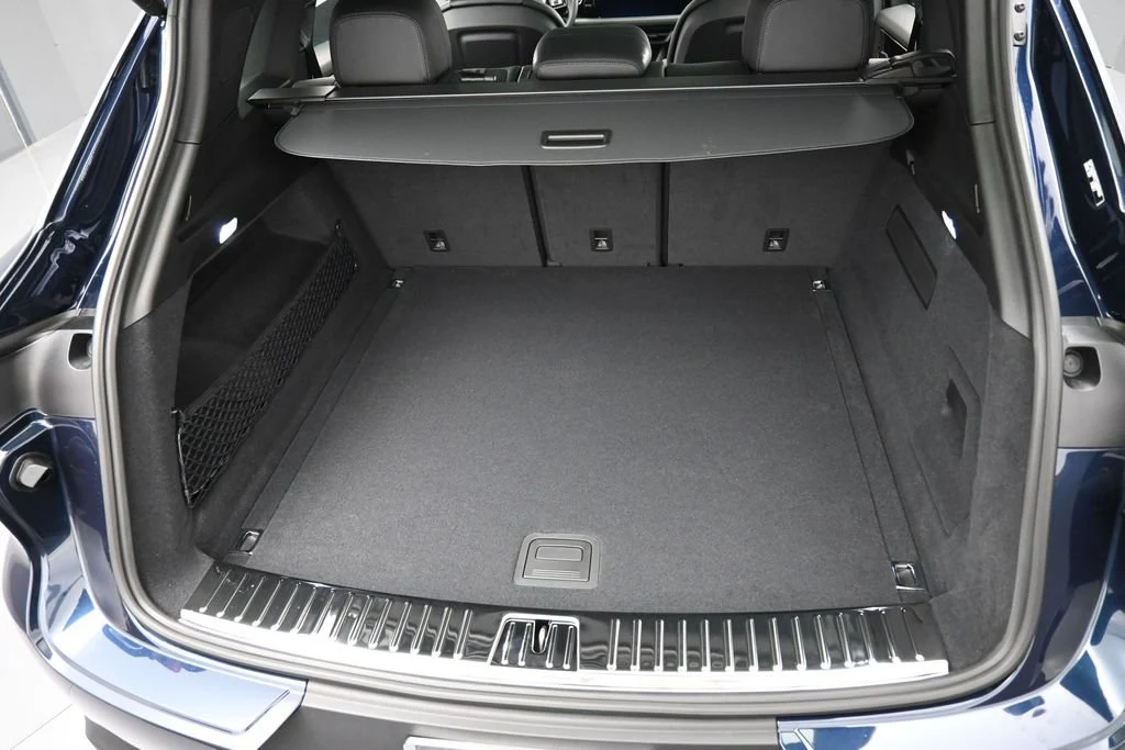 2026 Porsche Cayenne trunk