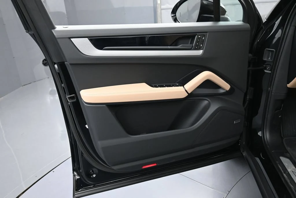 2026 Porsche Cayenne interior, door panel, Black/Mojave Beige