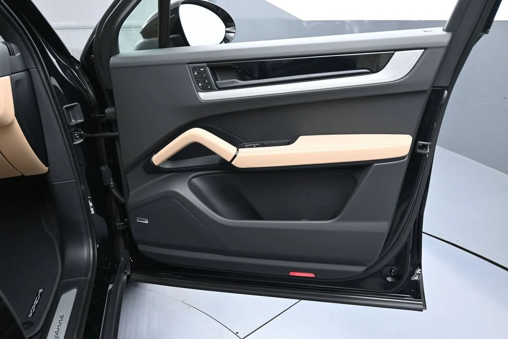 2026 Porsche Cayenne interior, door panel, Black/Mojave Beige