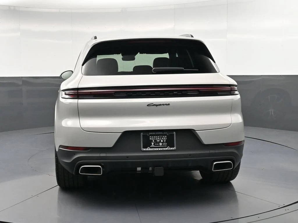 2026 Porsche Cayenne, rear three-quarter view, Grey