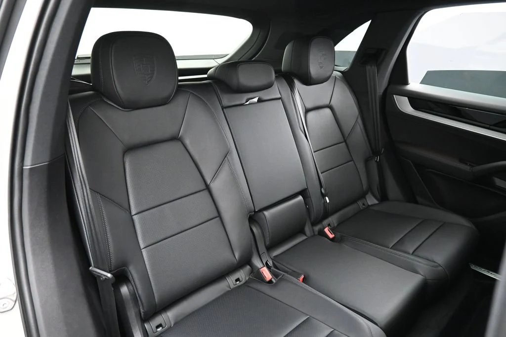 2026 Porsche Cayenne interior, seats, Black