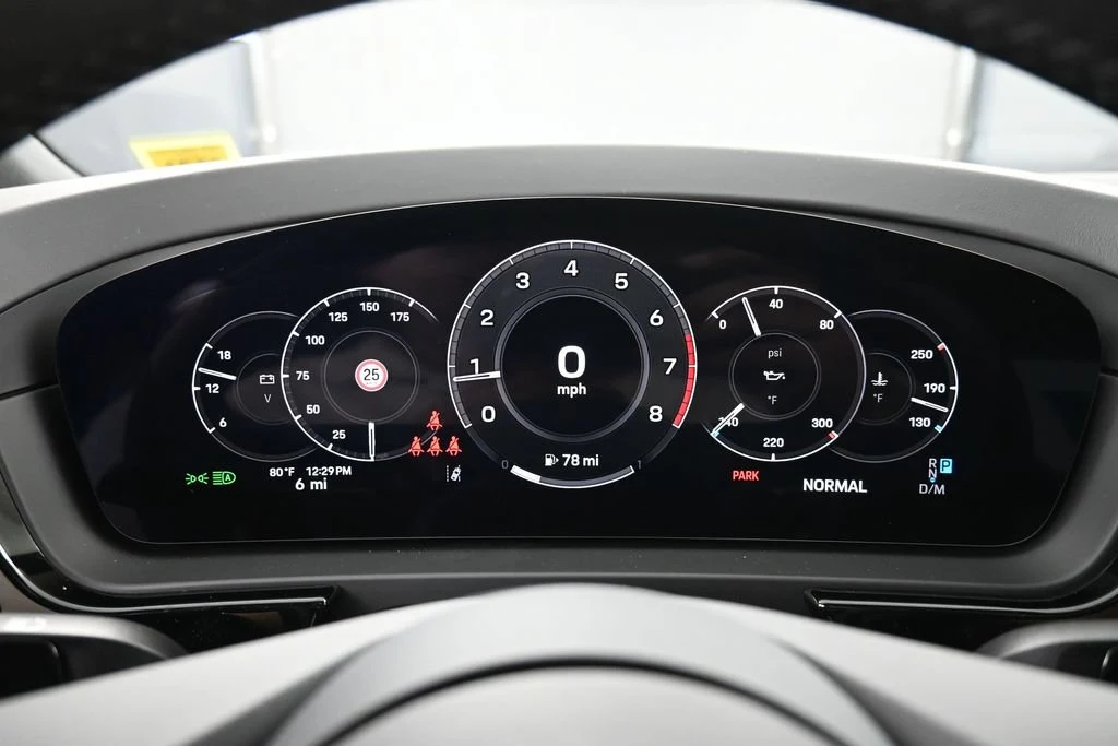 2026 Porsche Cayenne interior, Black/Bordeaux Red