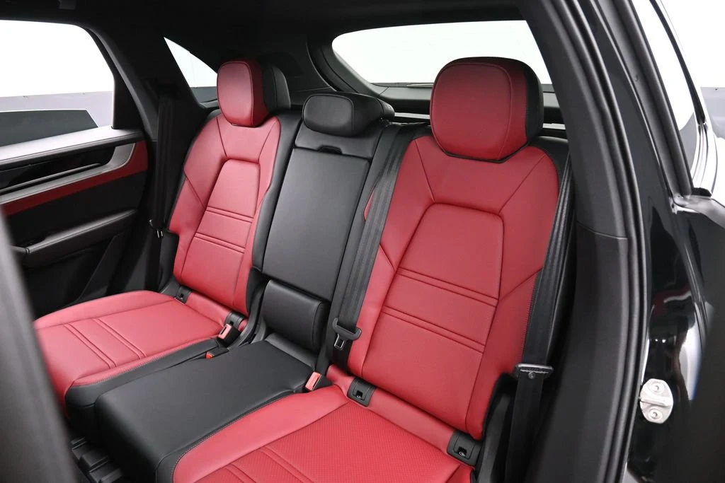 2026 Porsche Cayenne interior, seats, Black/Bordeaux Red